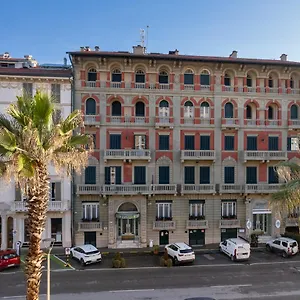 Esplanade Viareggio